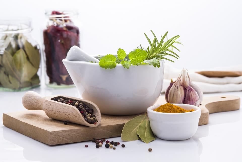 Gri Rengin Ev Dekorasyonunda Farklı Kullanımları