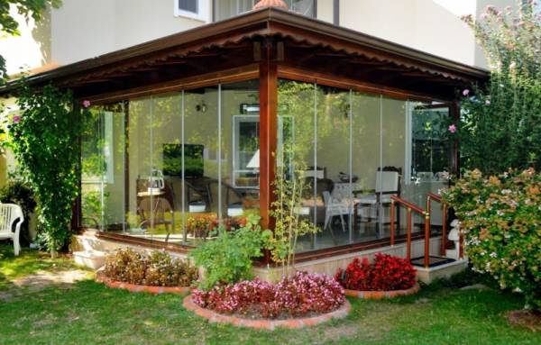 Bahçe Katı Balkon Modelleri (+25 Örnek)
