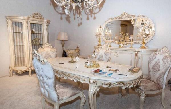 Classic Dining Room Sets