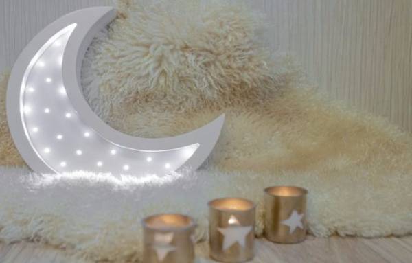 Değişik Yatak Odaları İçin Değişik Gece Lambaları